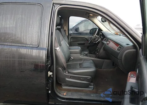 2013 Chevrolet Tahoe Lt z USA, uszkodzony, nr VIN 1GNSKBE04DR321488